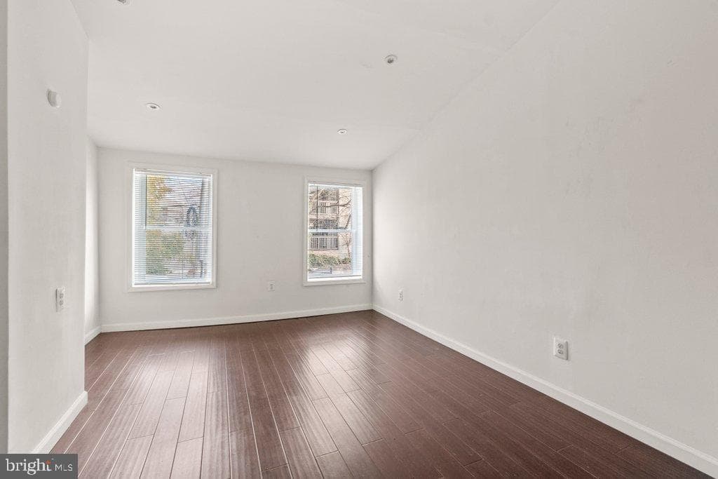 122 S Carlton Street photo 18
