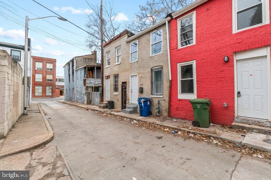 122 S Carlton Street photo 3
