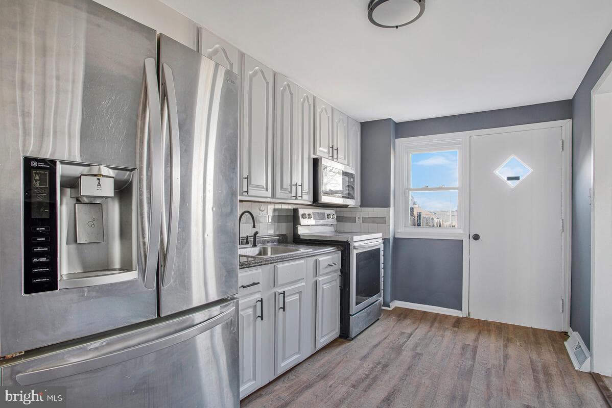 5528 Whitby Road photo 16