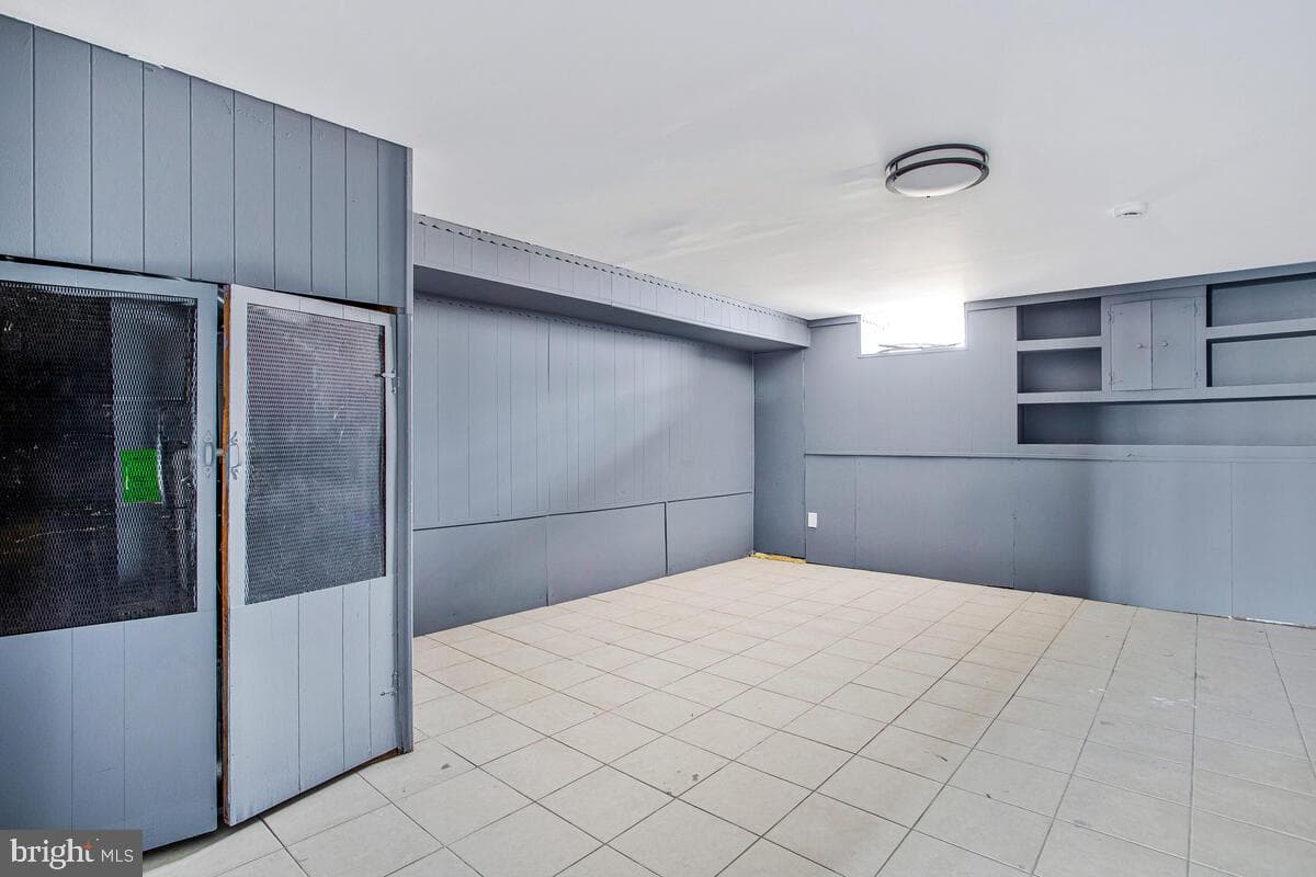 5528 Whitby Road photo 24