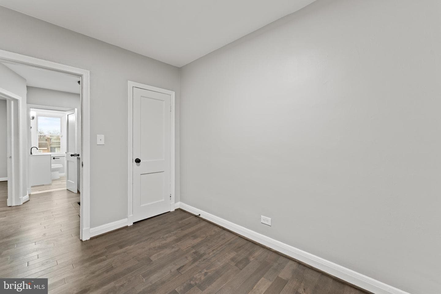 2422 Shirley Avenue photo 17