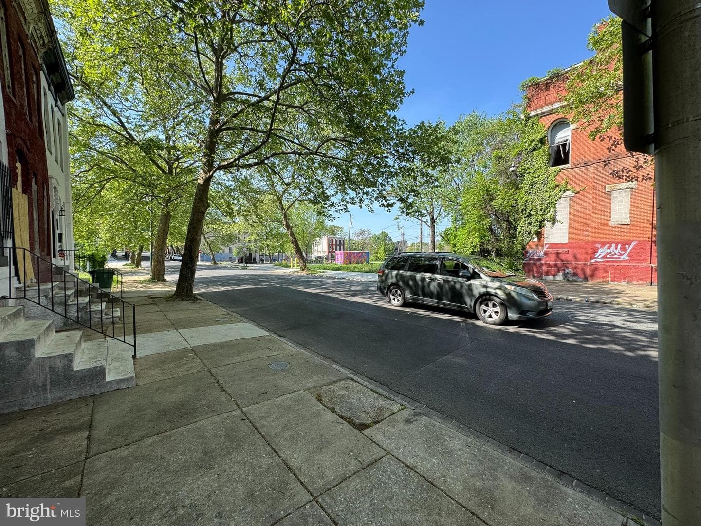 1025 N Carrollton Avenue photo 3