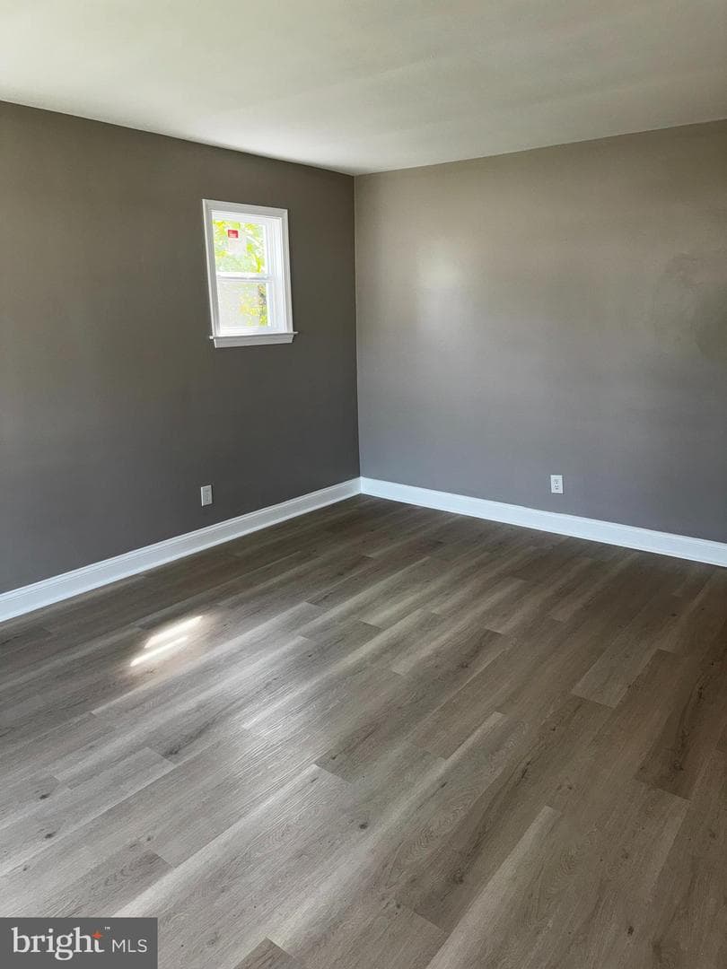 3519 Royston Avenue photo 4