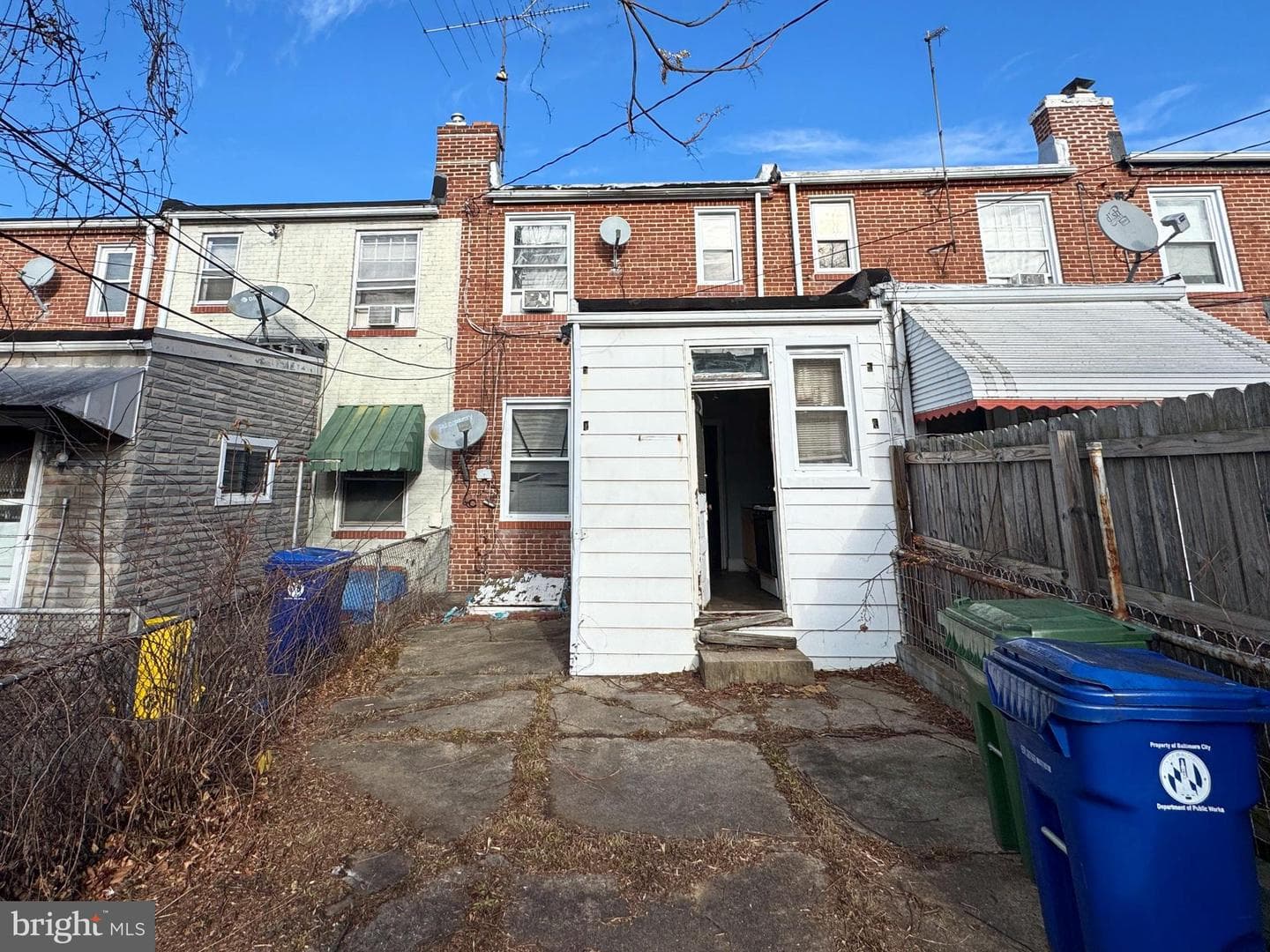 3323 Kenyon Avenue photo 3