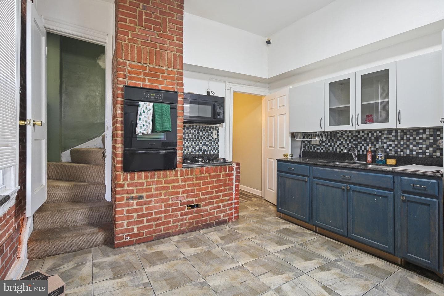 724 Reservoir Street photo 10