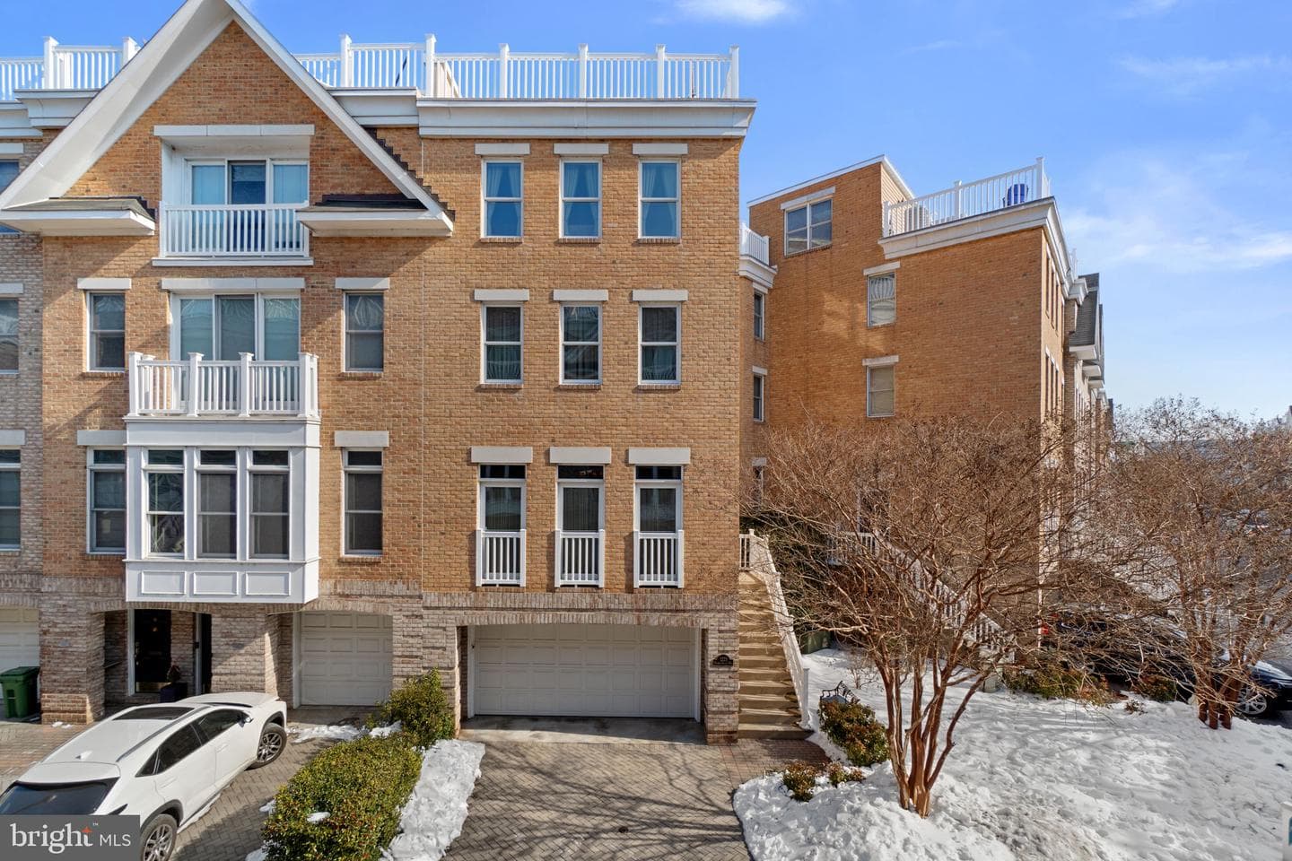 1225 Harbor Island Walk