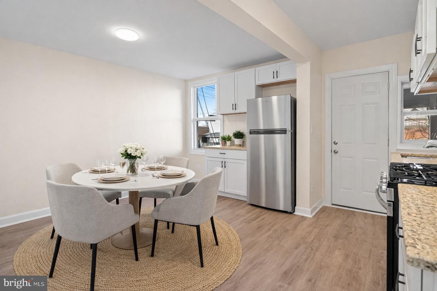 3562 Horton Avenue photo 9