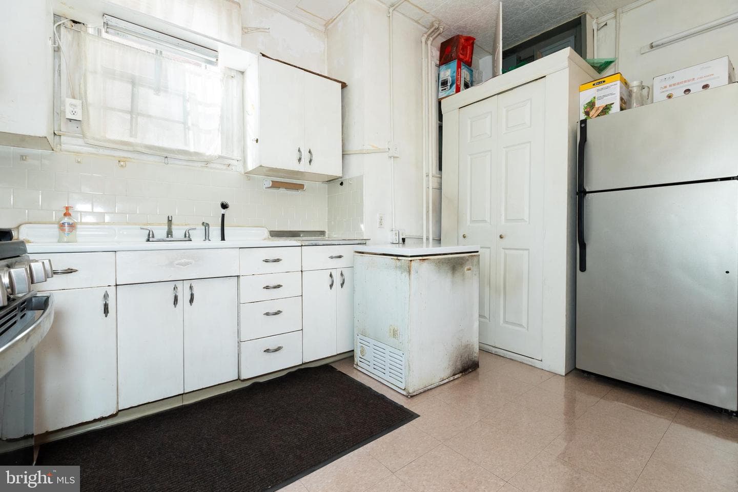 505 E 35th Street photo 15