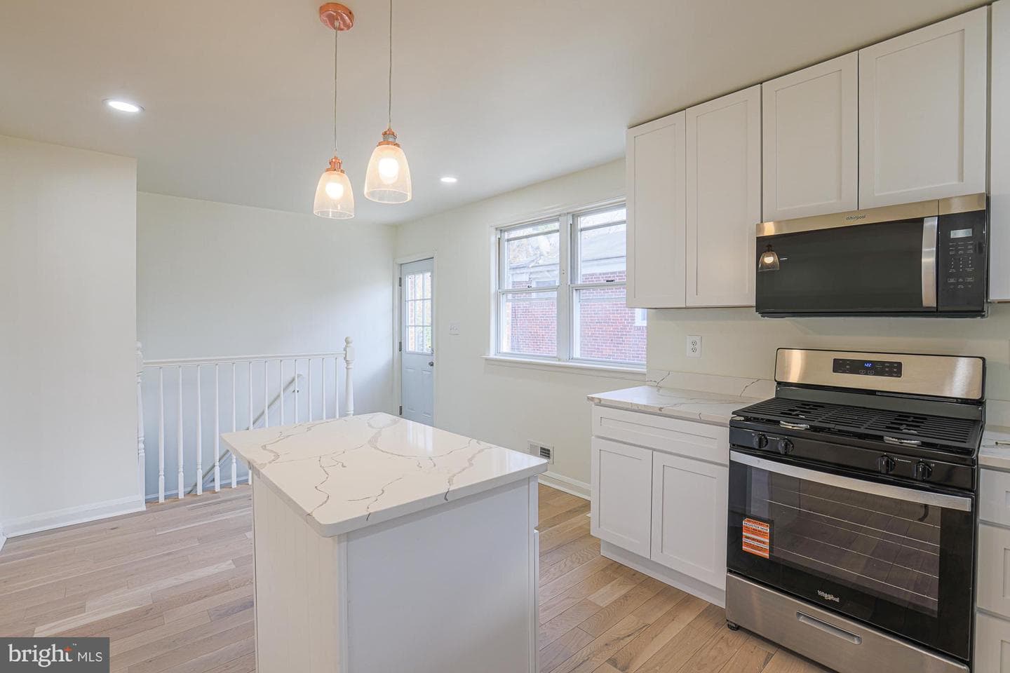 5512 Cadillac Avenue photo 19