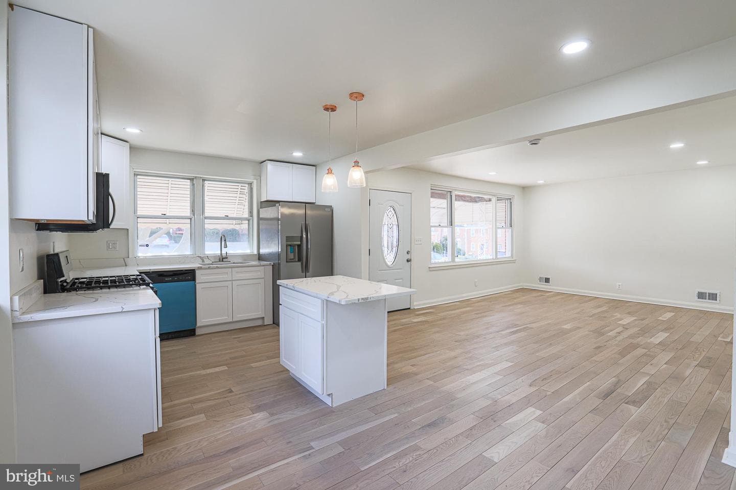 5512 Cadillac Avenue photo 24