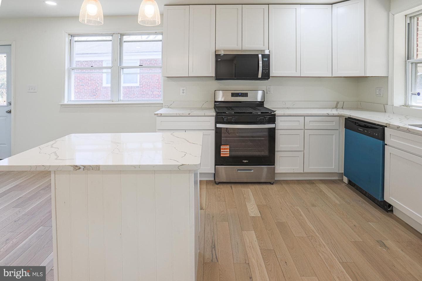 5512 Cadillac Avenue photo 28