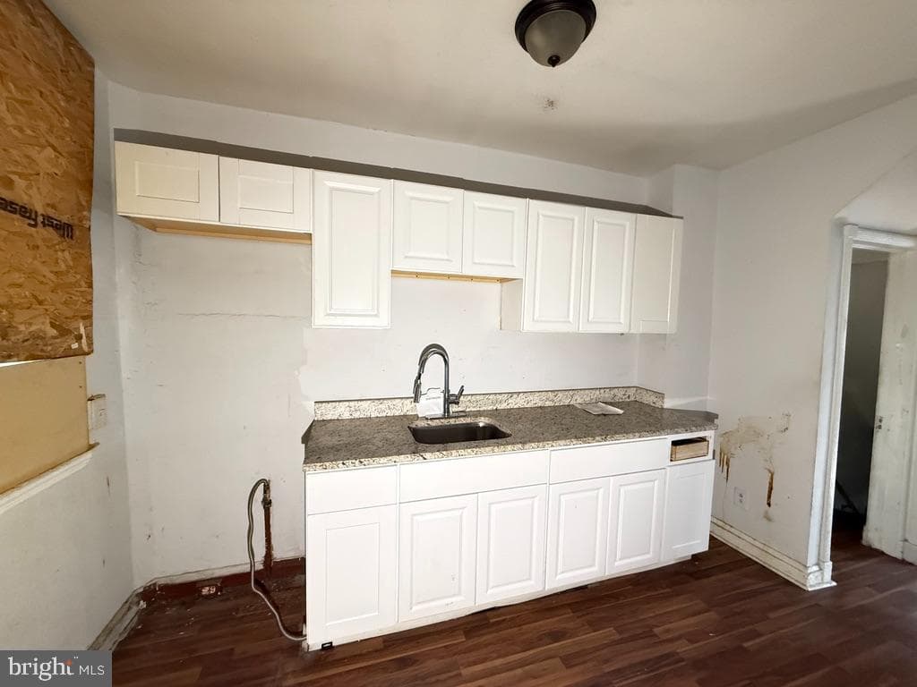526 Sheridan Avenue photo 3