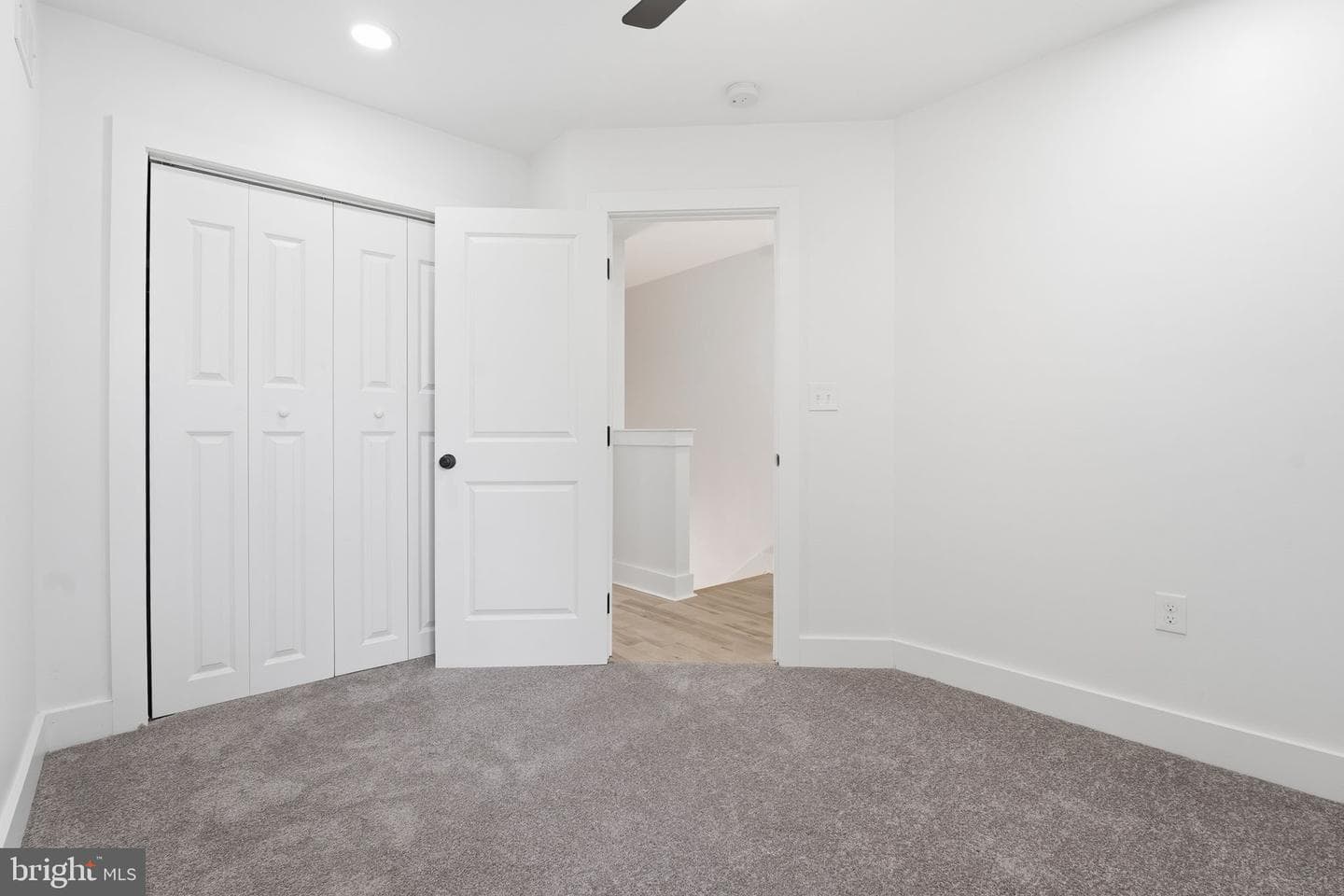 1742 E Oliver Street photo 28