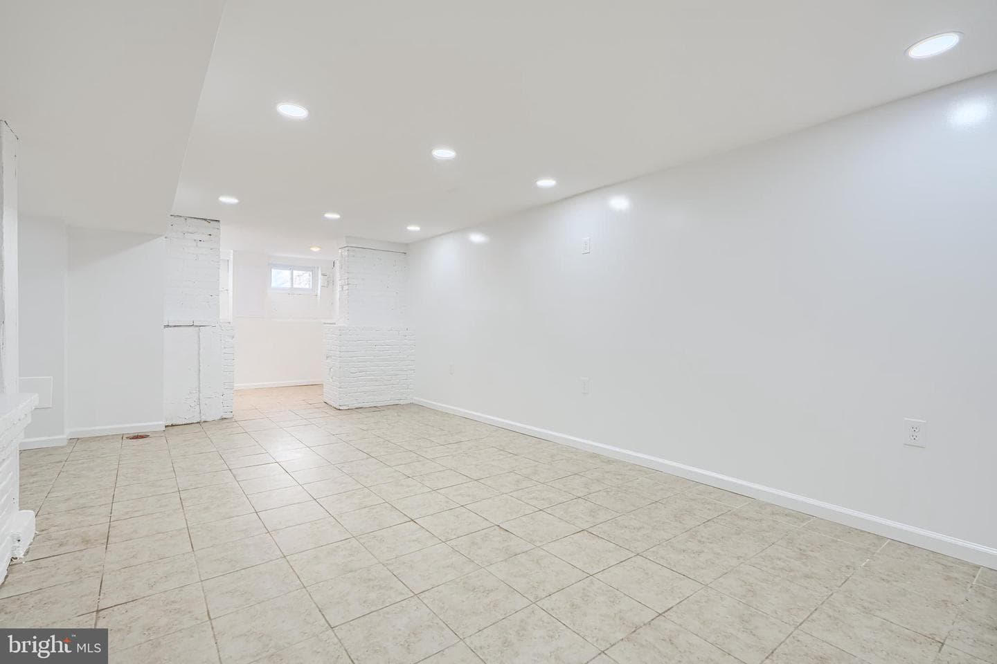 608 Radnor Avenue photo 24
