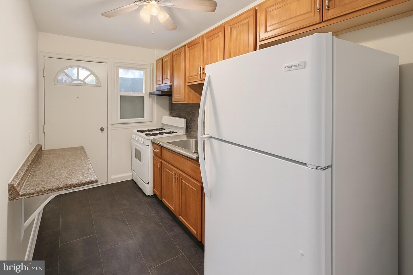 3733 Ravenwood Avenue photo 4