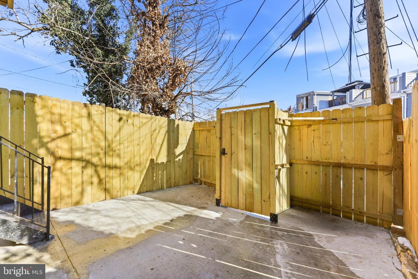 737 Dolphin Street photo 45