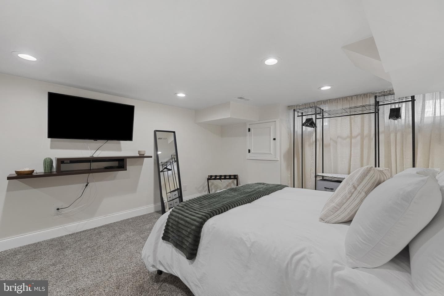 737 Dolphin Street photo 59
