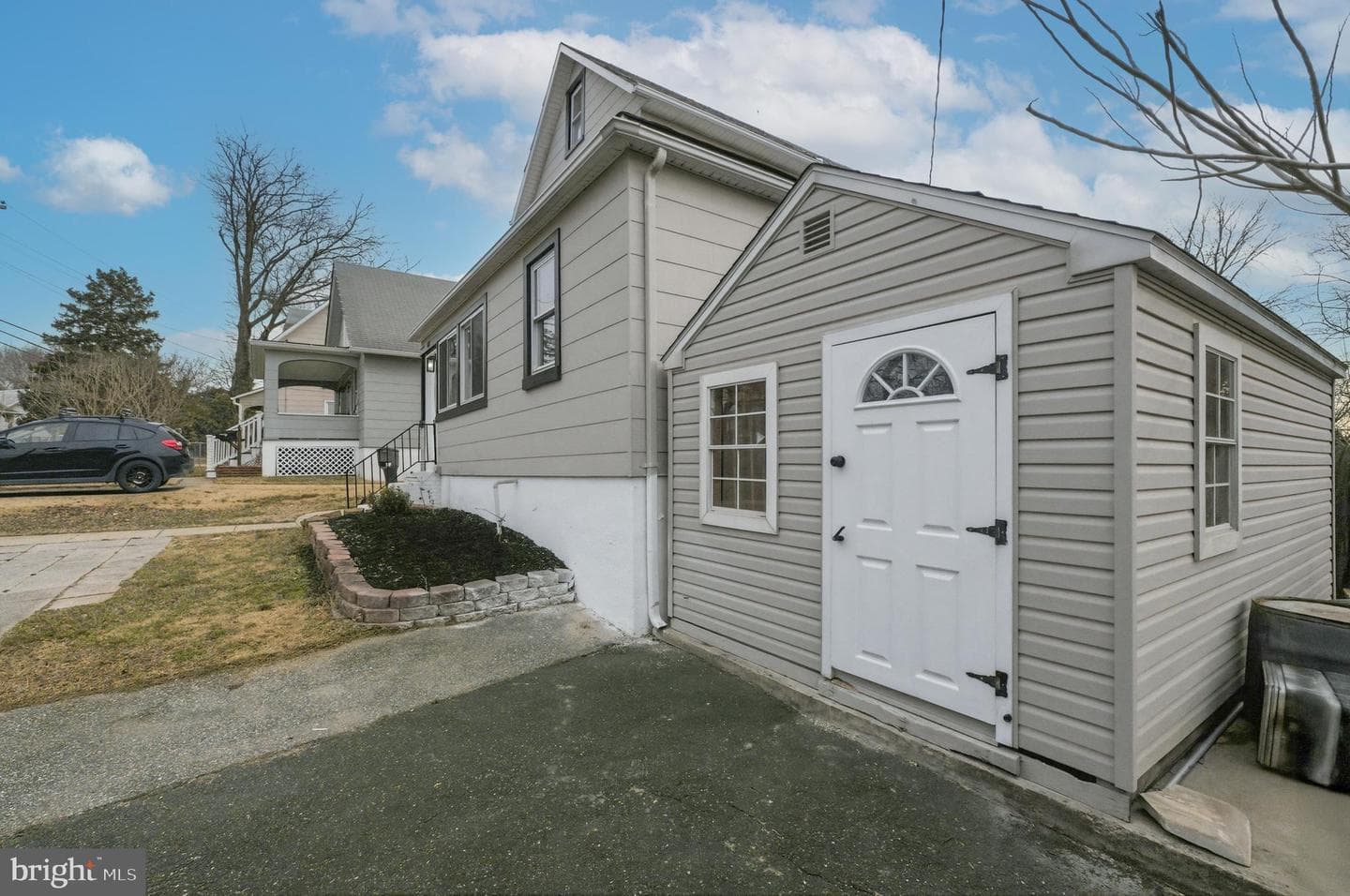 5909 Marluth Avenue photo 4
