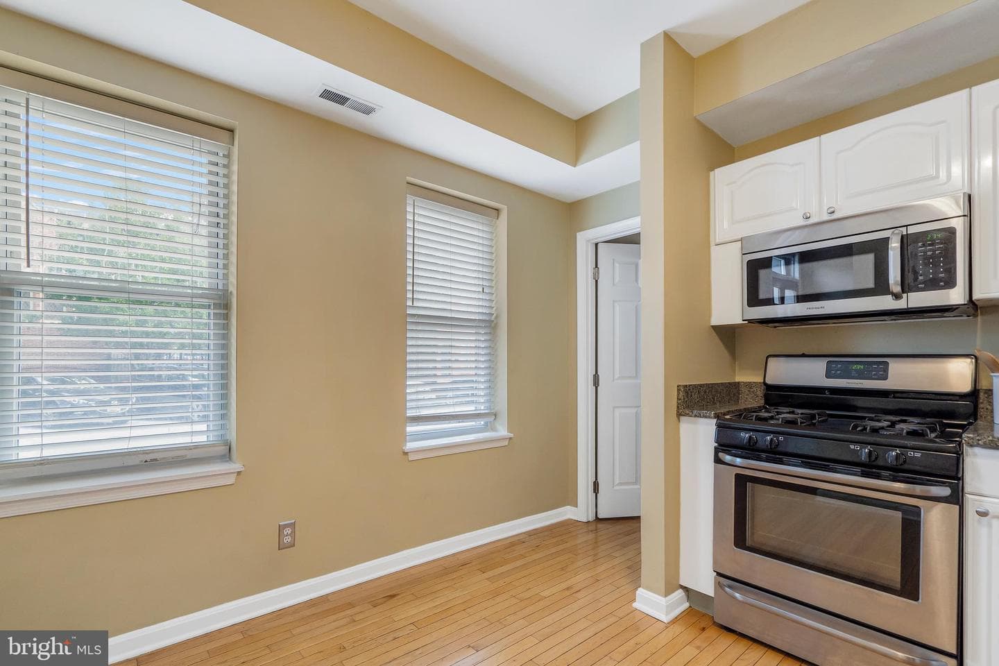 2937 Dillon Street photo 21