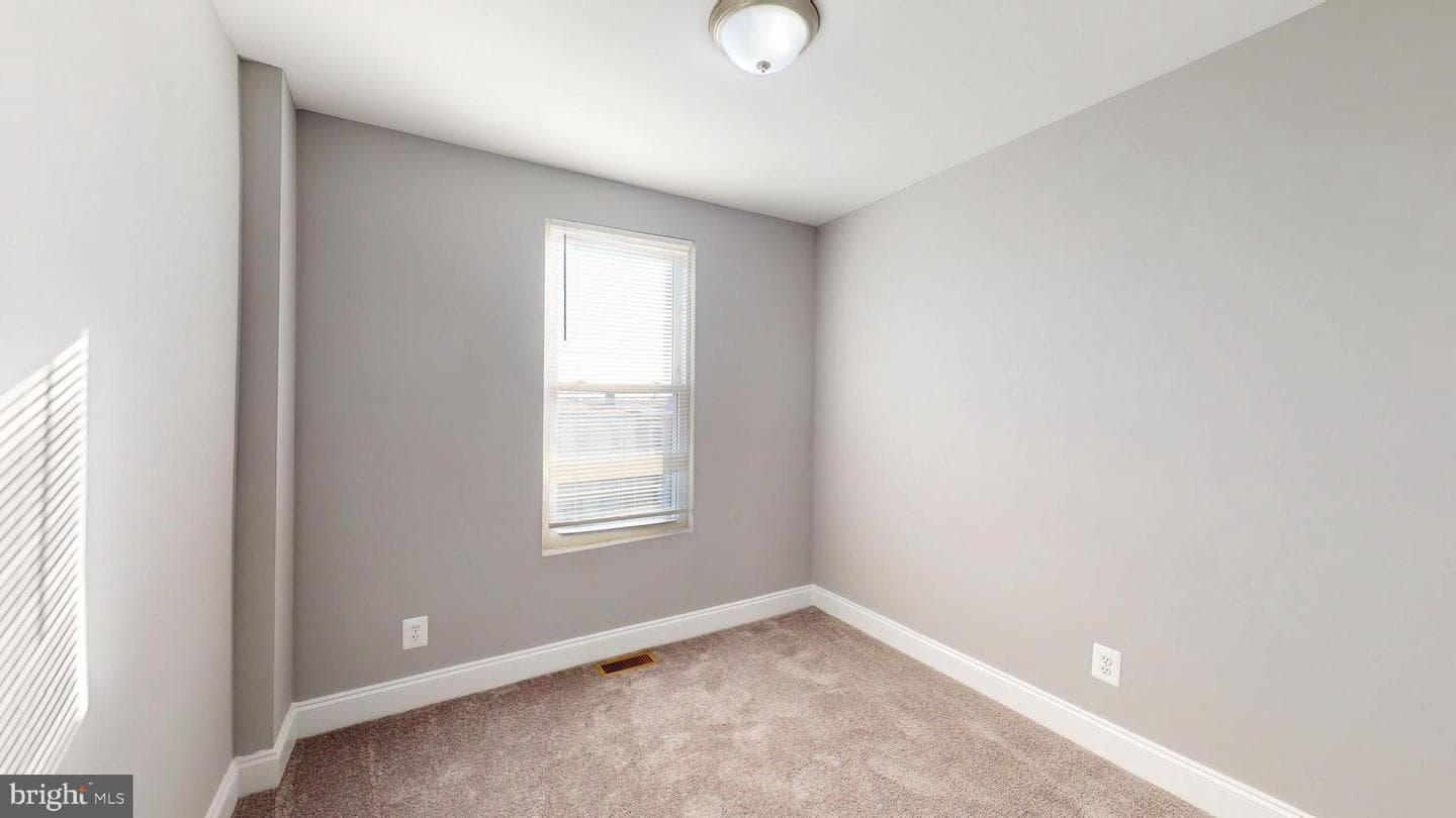 2615 E Chase Street photo 14