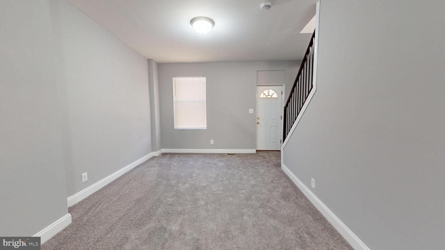 2615 E Chase Street photo 4