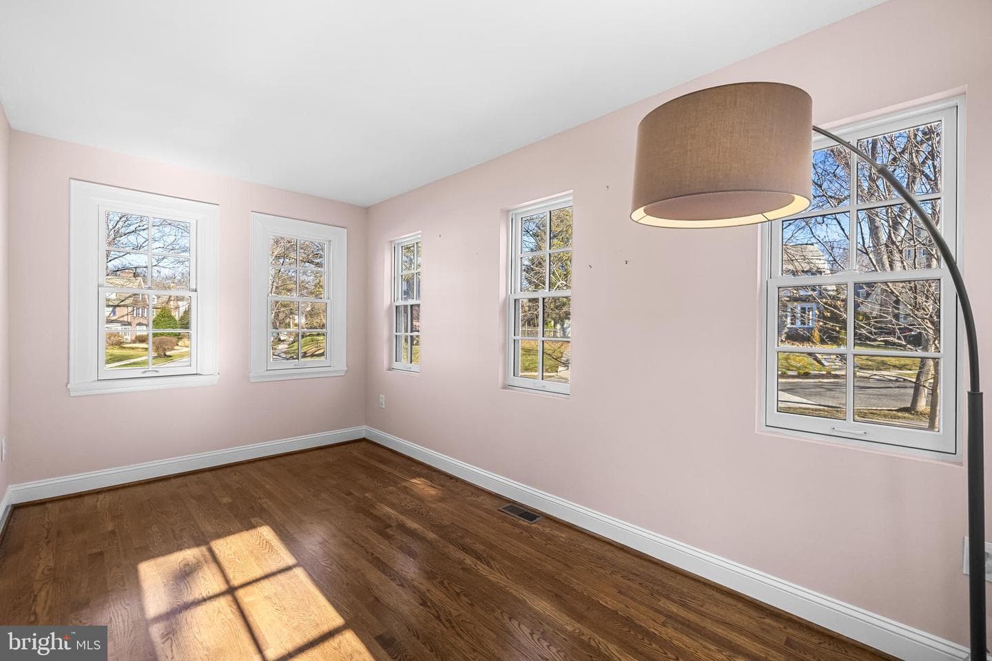 307 E Highfield Rd photo 14