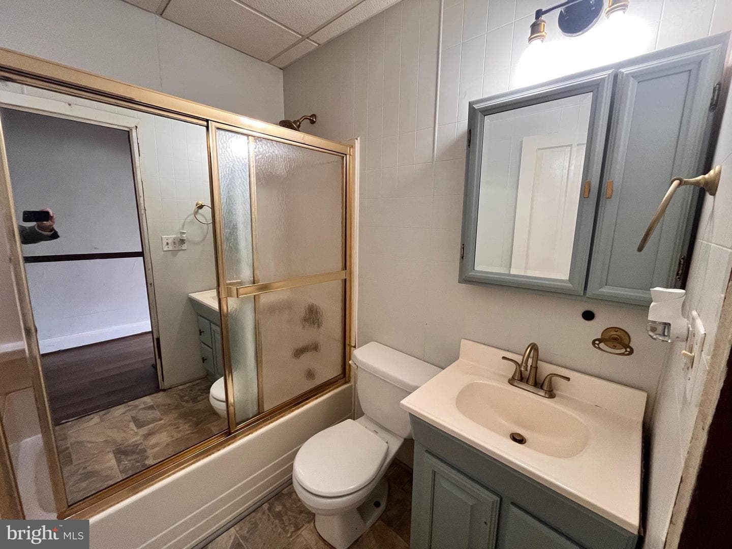 2541 Christian Street photo 9