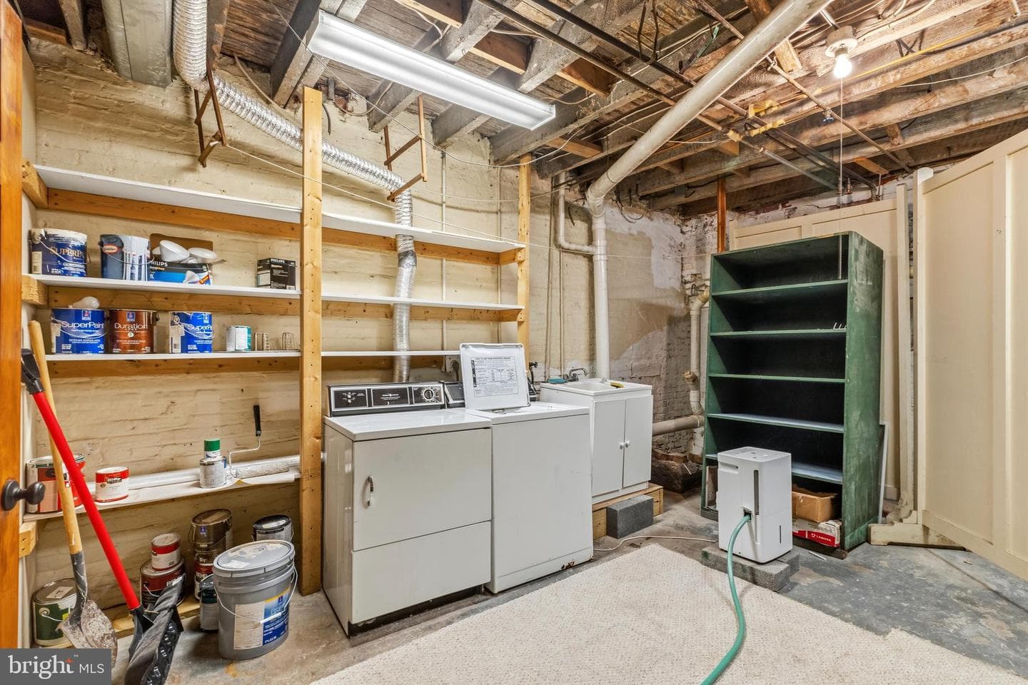700 S Ellwood Avenue photo 36