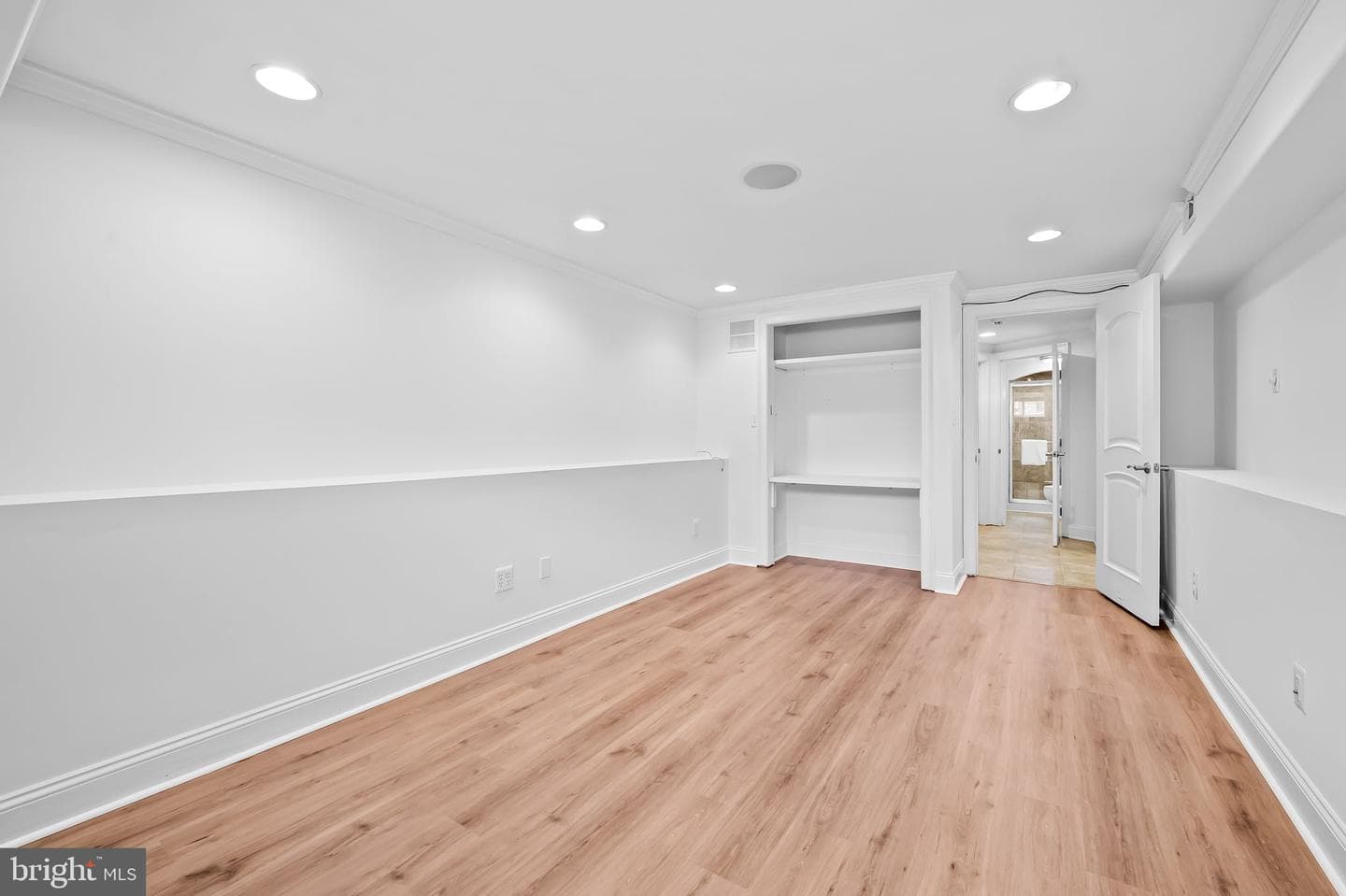 719 S Eaton Street photo 38