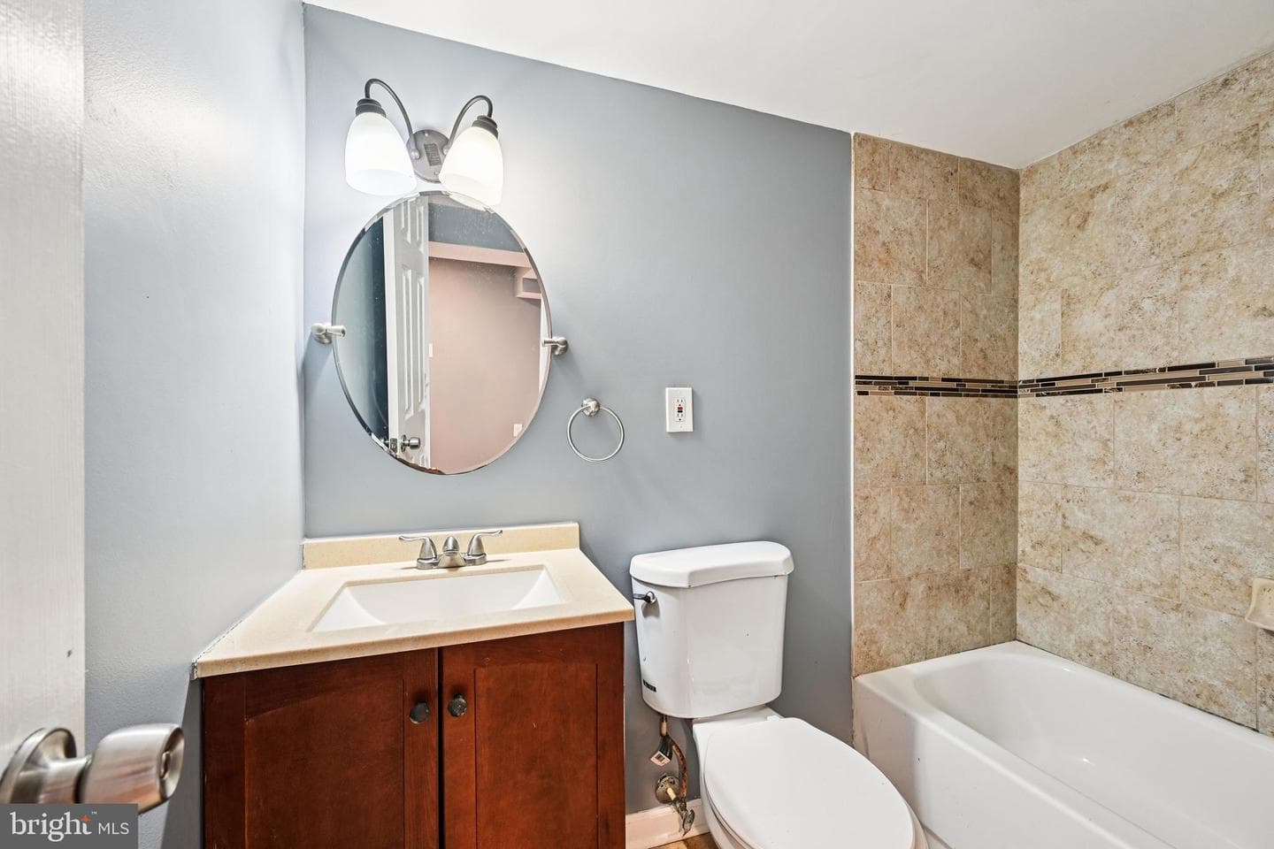 1215 Cooks Lane photo 37