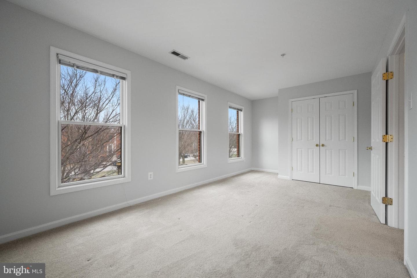 1901 Linden Avenue photo 25
