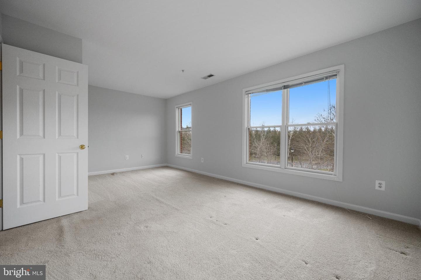 1901 Linden Avenue photo 29