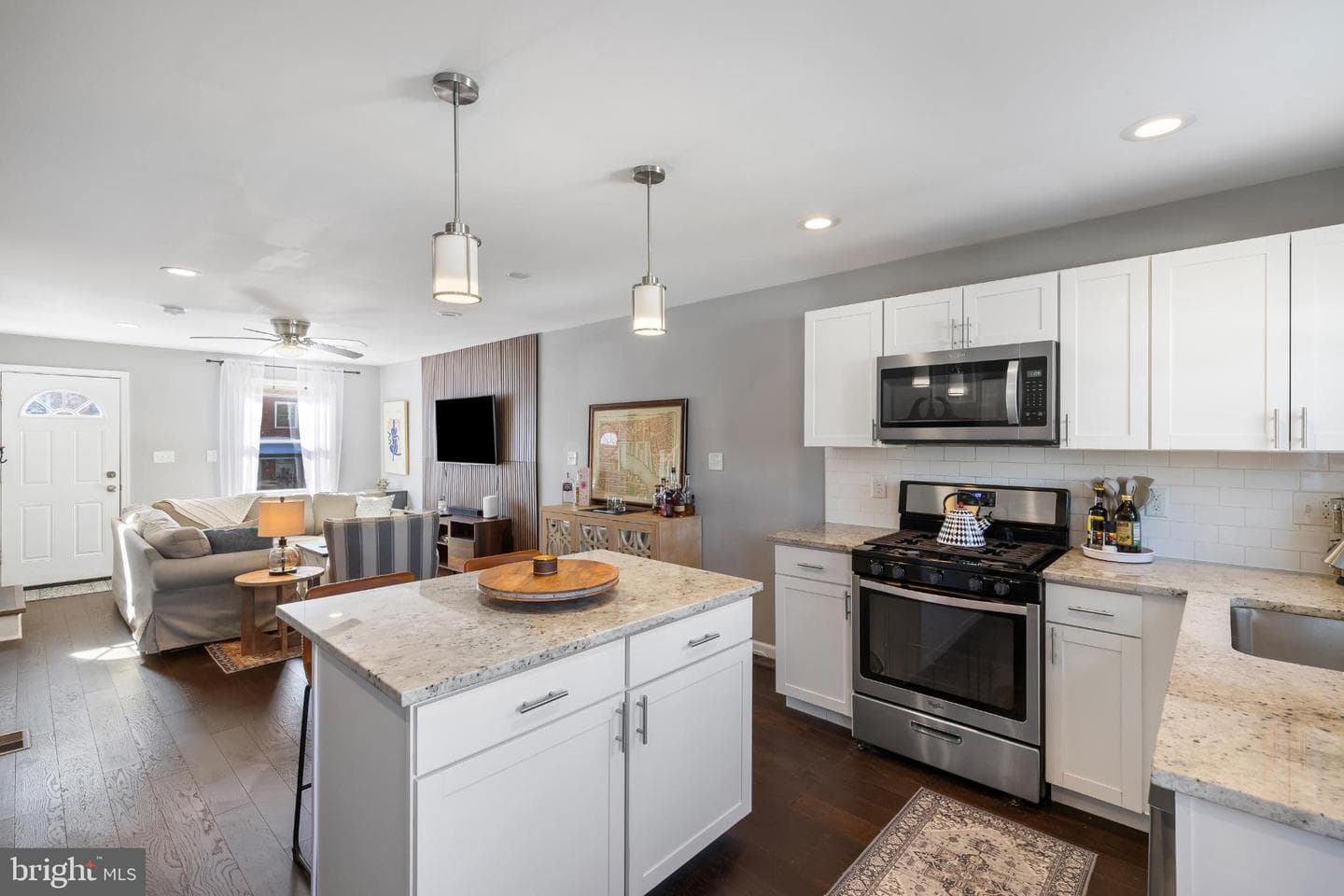 1002 W 43rd Street photo 9