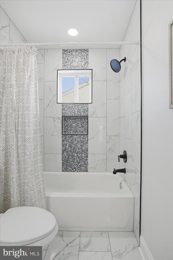 2912 Dupont Avenue photo 24