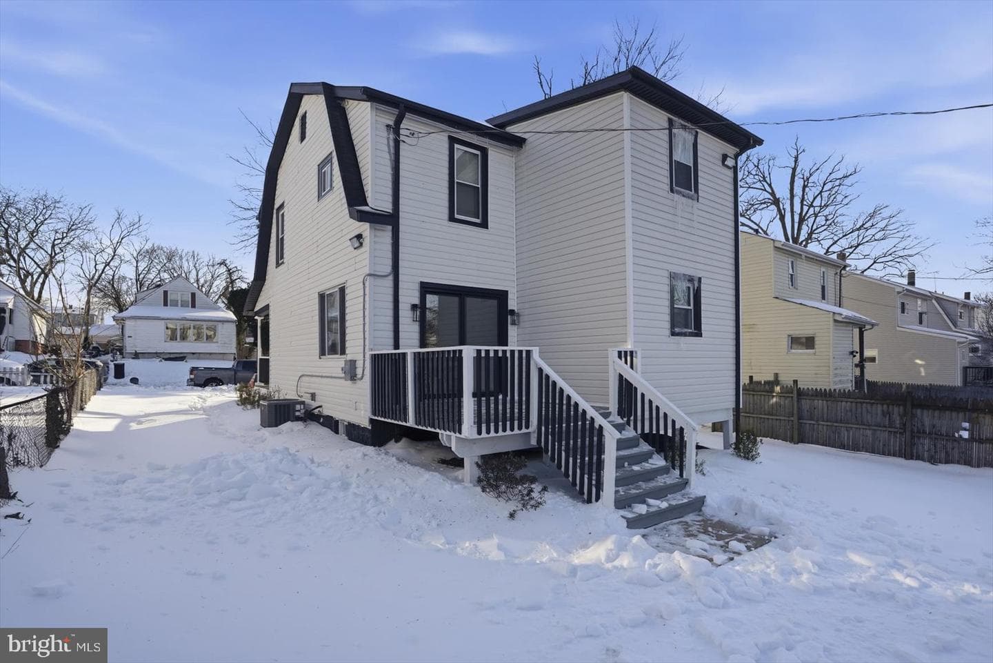2912 Dupont Avenue photo 40