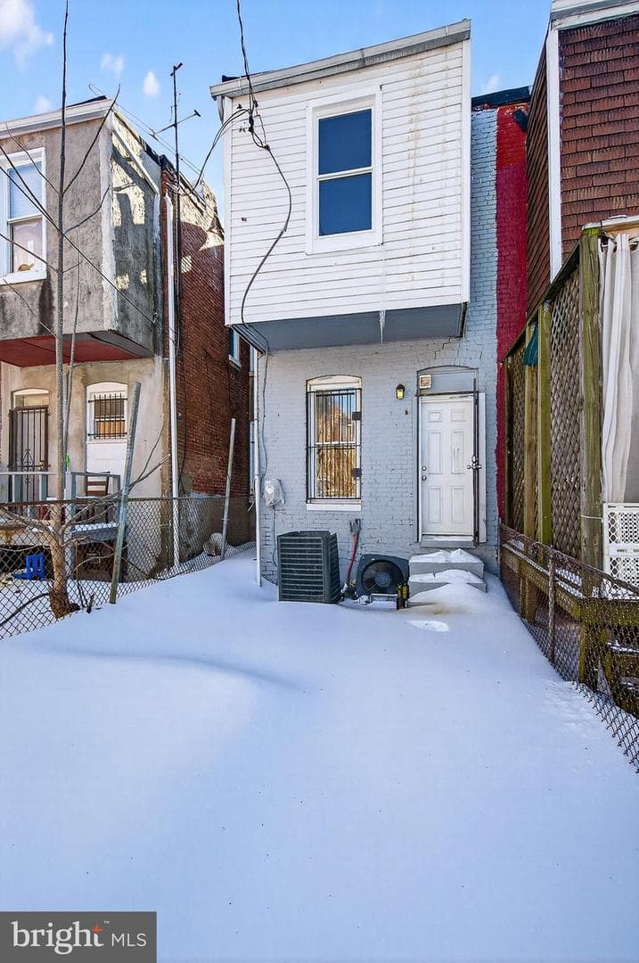 2430 E Lafayette Avenue photo 25