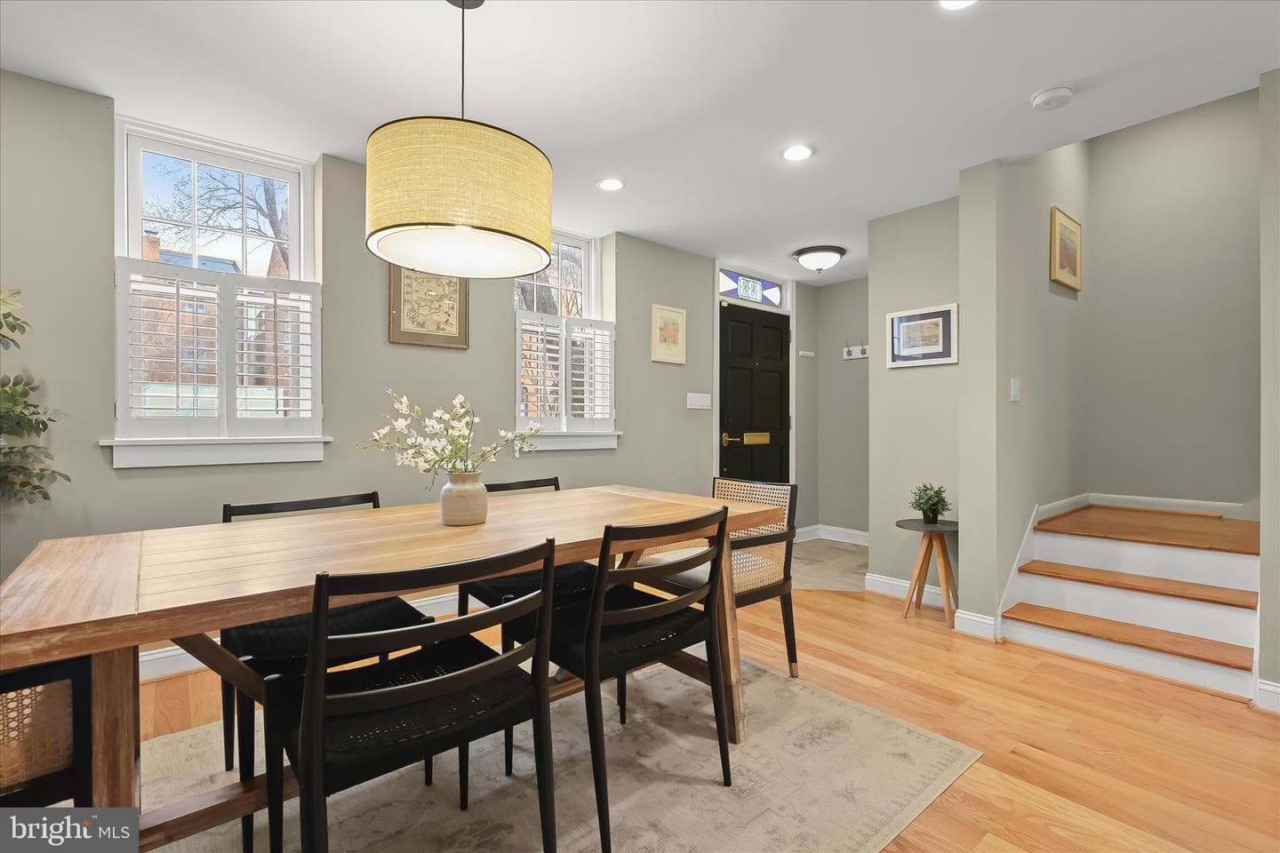 133 W Lee Street photo 12