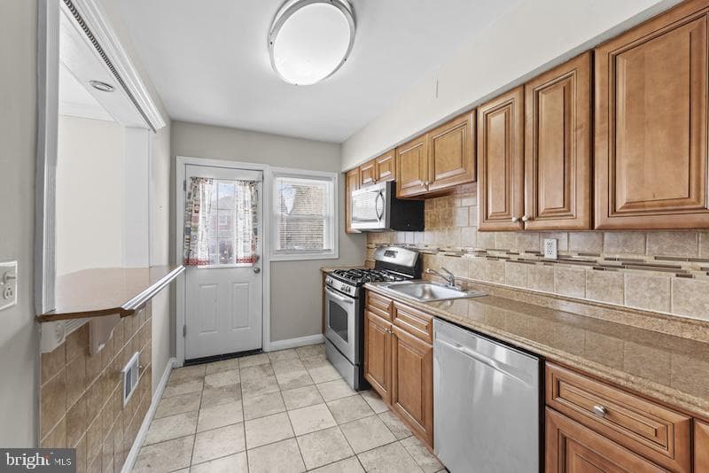 4002 Clarks Lane photo 9