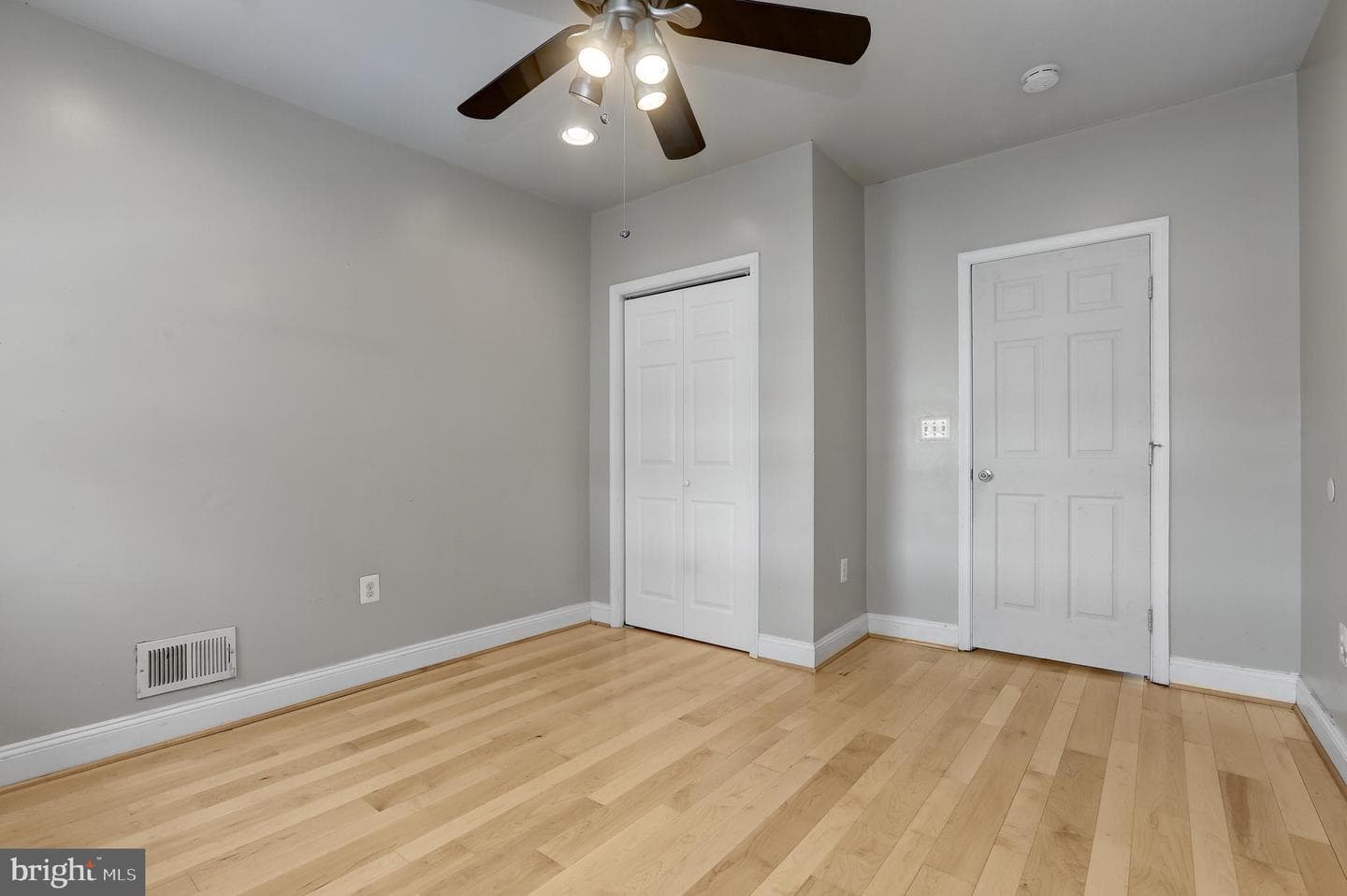 1012 W Lombard Street photo 21
