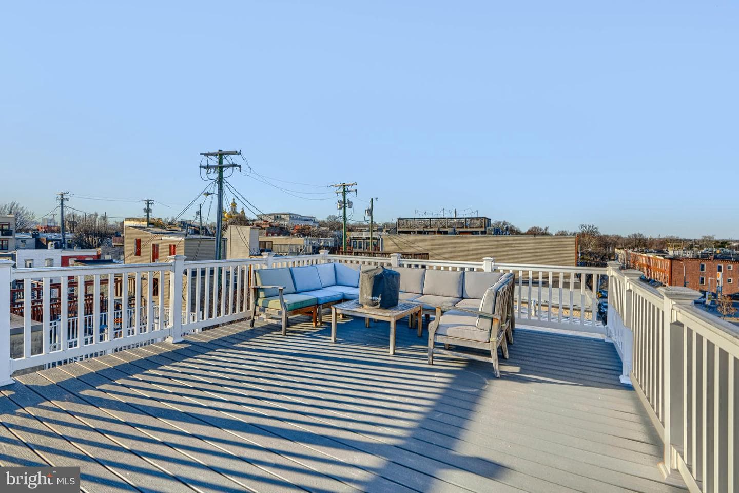2542 Foster Avenue photo 58