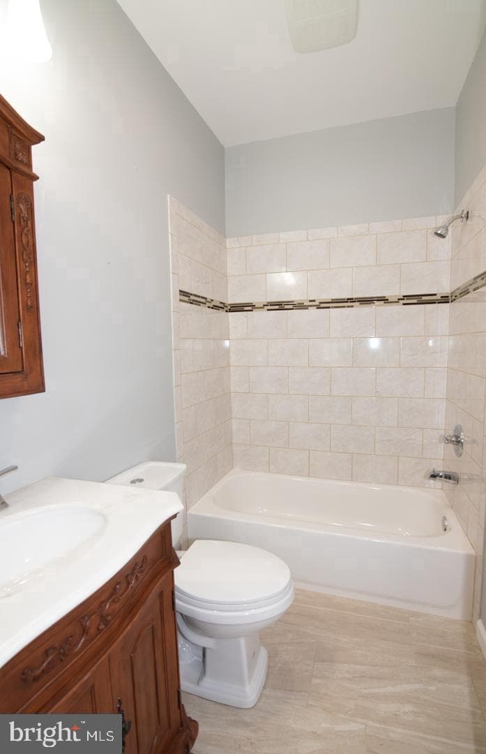 745 Dolphin Street photo 6