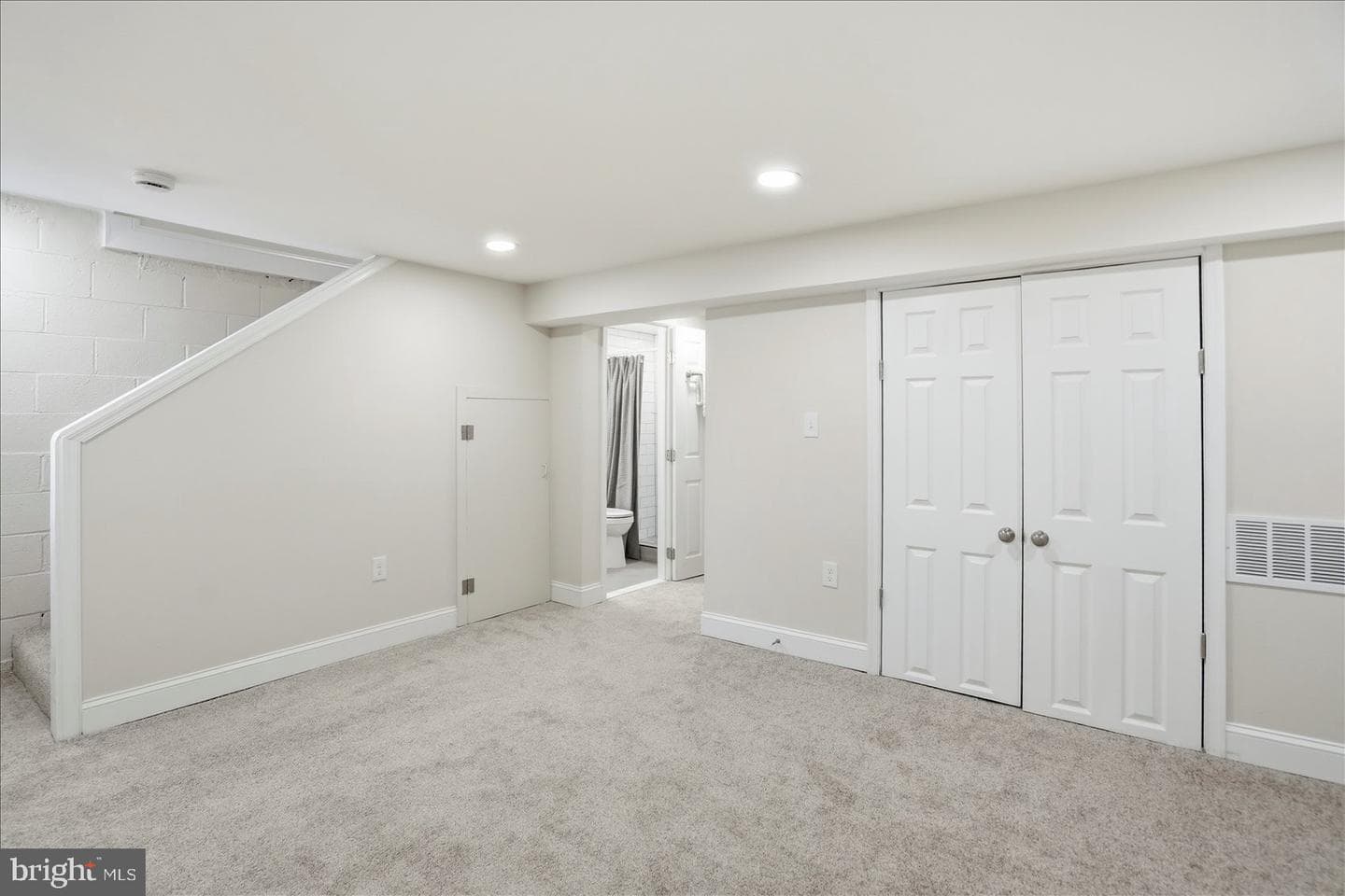 1432 Walker Avenue photo 19