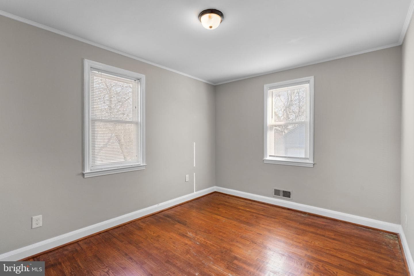 6103 Glenoak Avenue photo 13