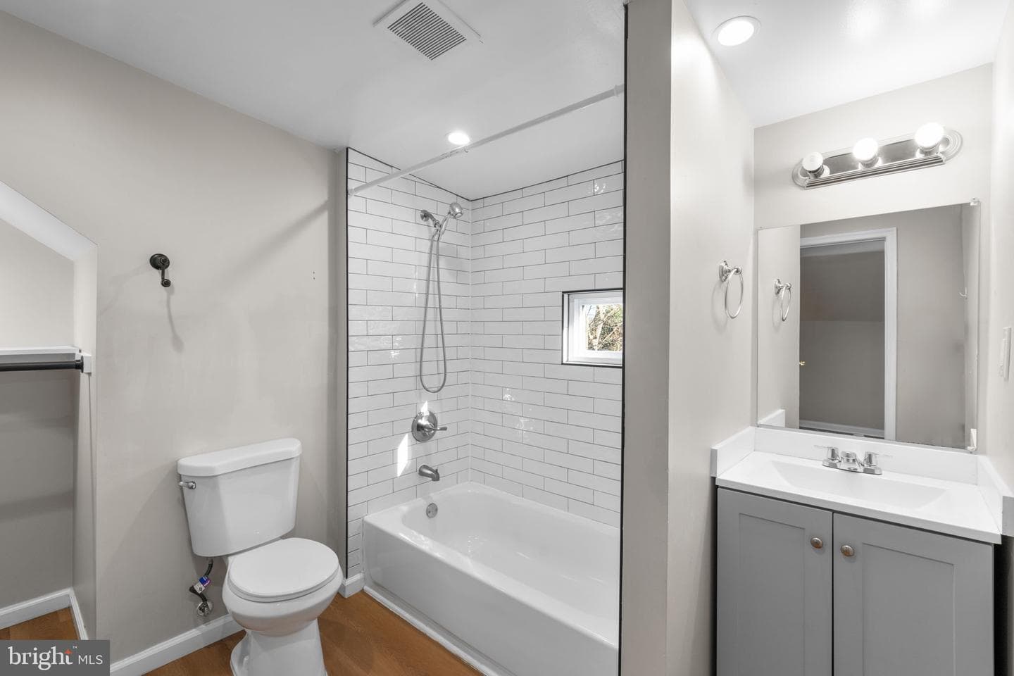 6103 Glenoak Avenue photo 22