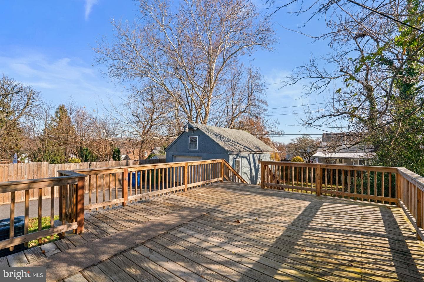 6103 Glenoak Avenue photo 30