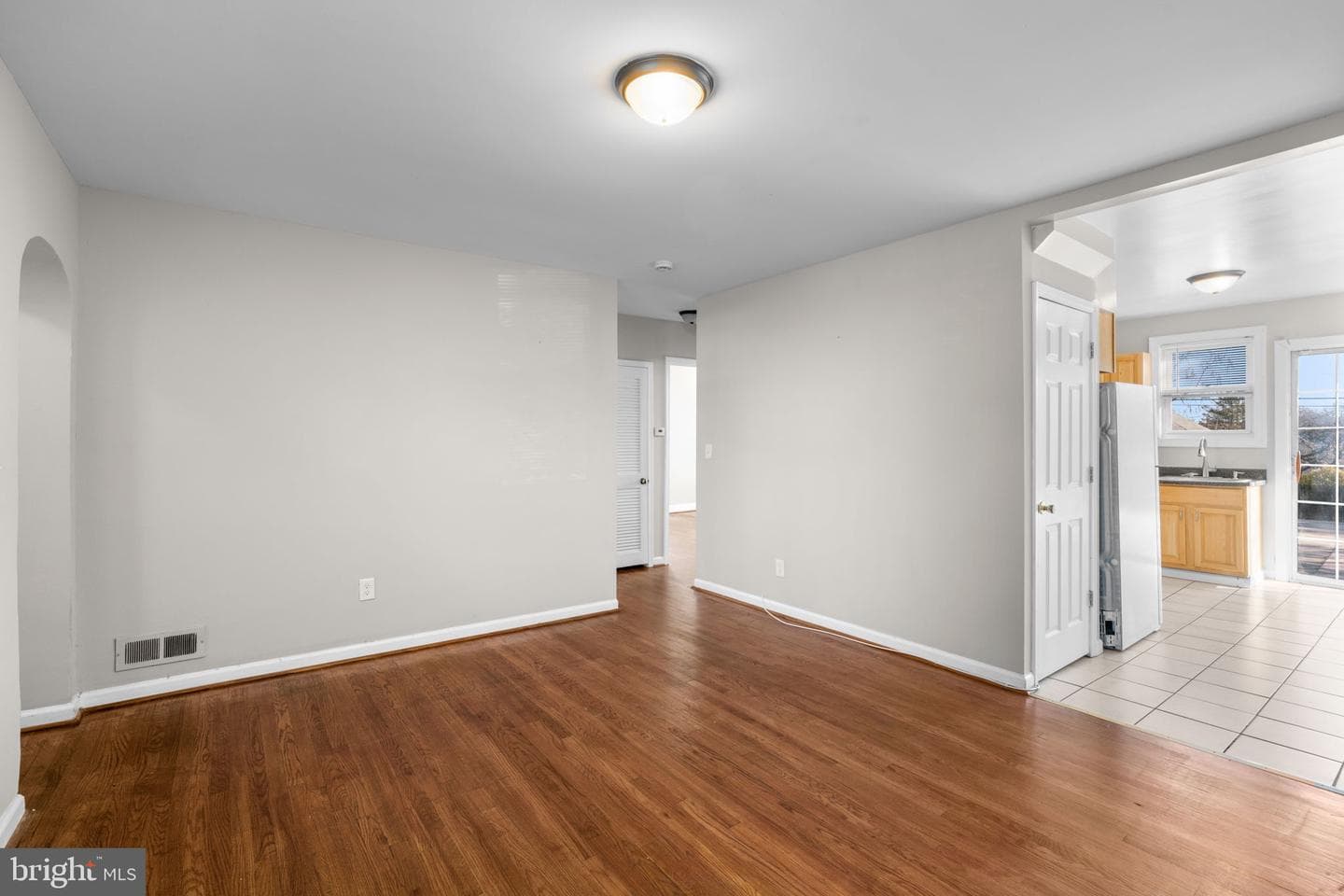 6103 Glenoak Avenue photo 9