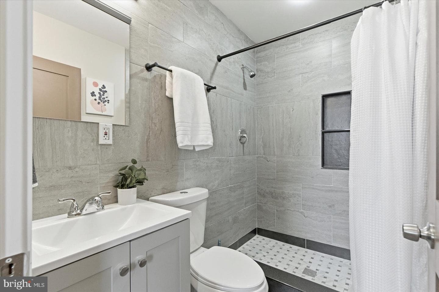 1411 N Patterson Park Avenue photo 25