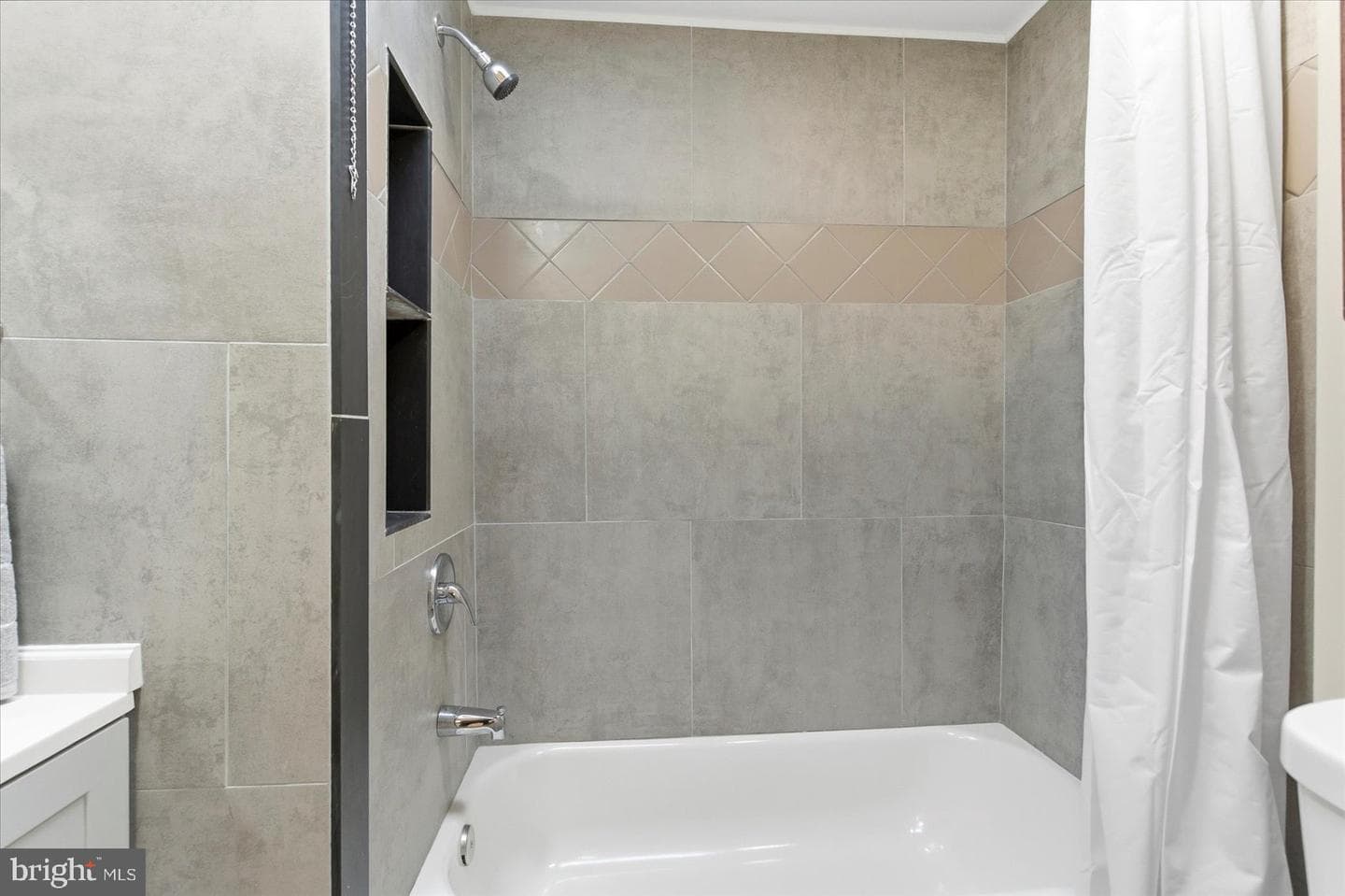 1411 N Patterson Park Avenue photo 33