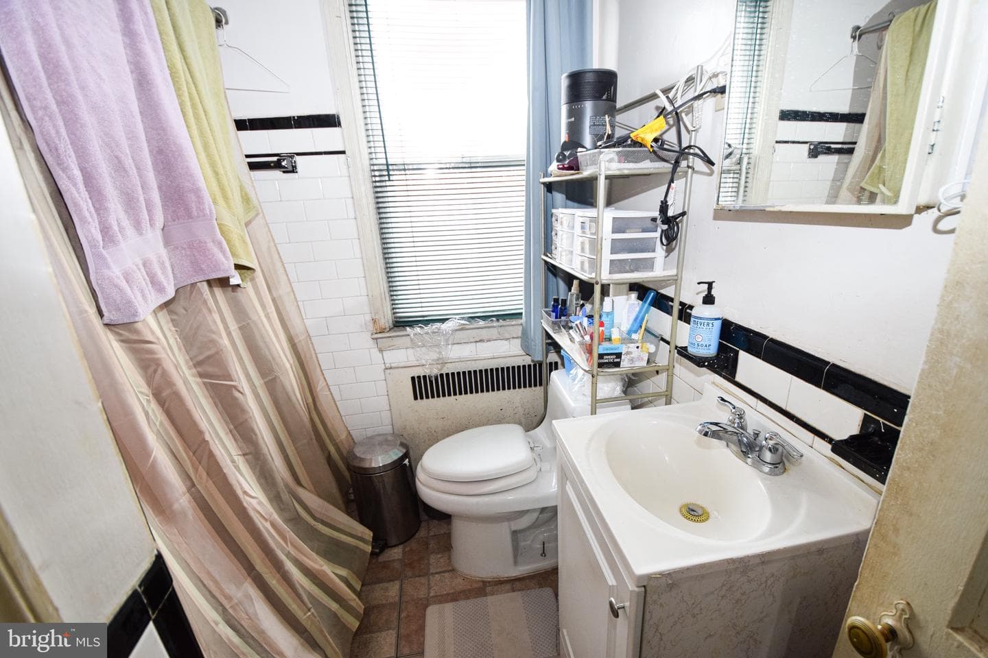 1620 Kingsway Road photo 30
