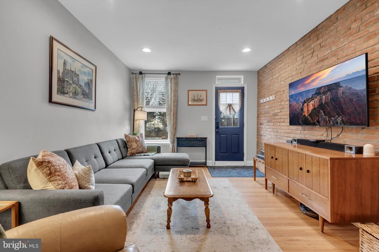 1617 Race Street photo 5